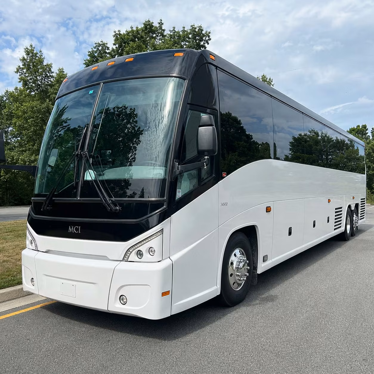 long distance wedding guest shuttles and destination wedding transportation from roanoke