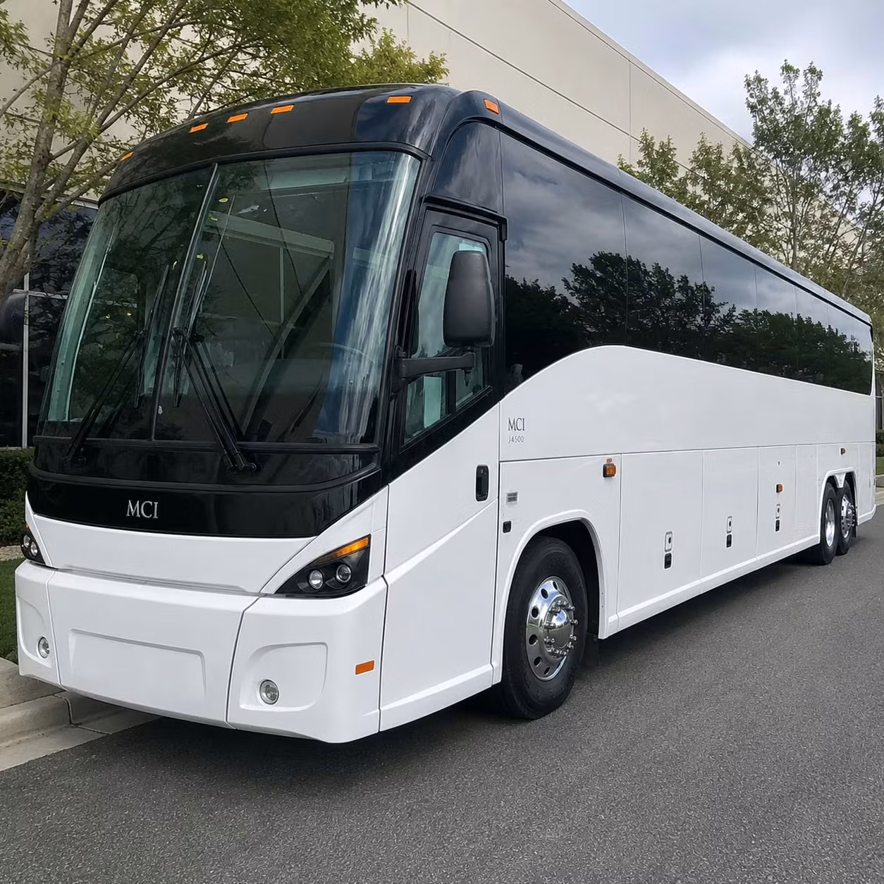 roanoke employee shuttle services for manufacturing healthcare and corporate campuses