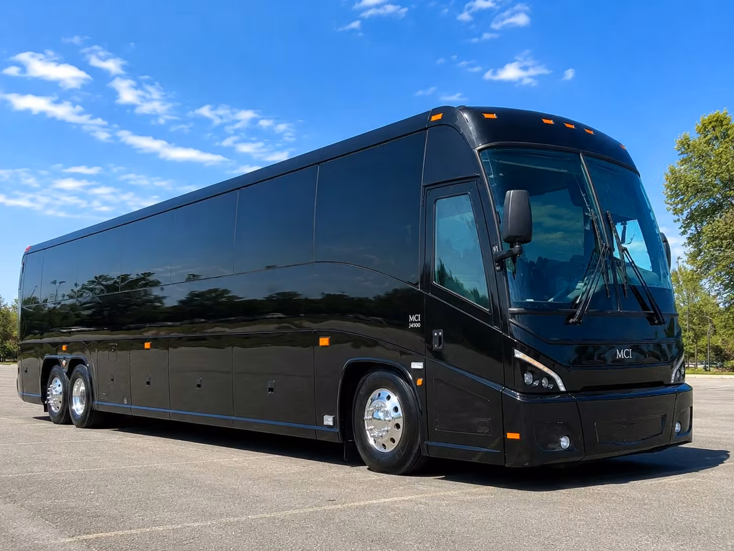 shuttle bus rentals for roanoke concerts and live events at elmwood park and berglund center