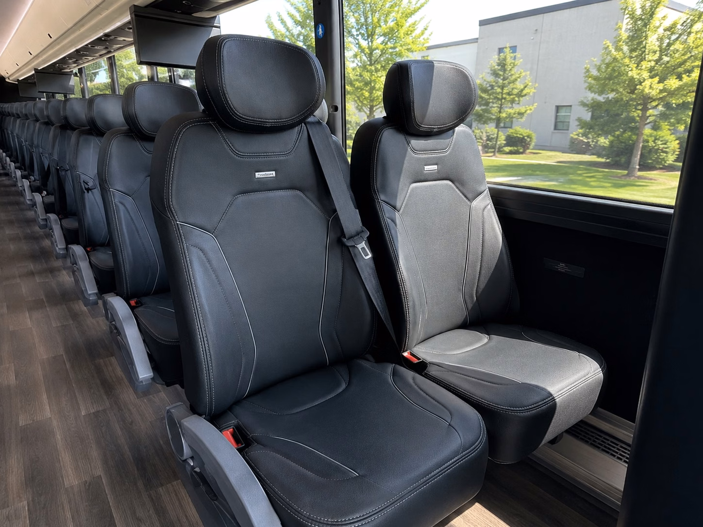 transportation from roanoke hotels to mountain and vineyard wedding venues